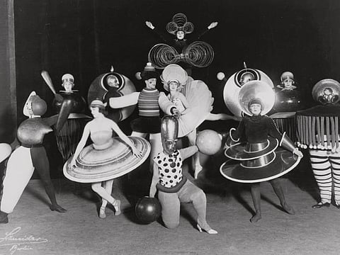  Oskar Schlemmer’s Triadic Ballet, 1927