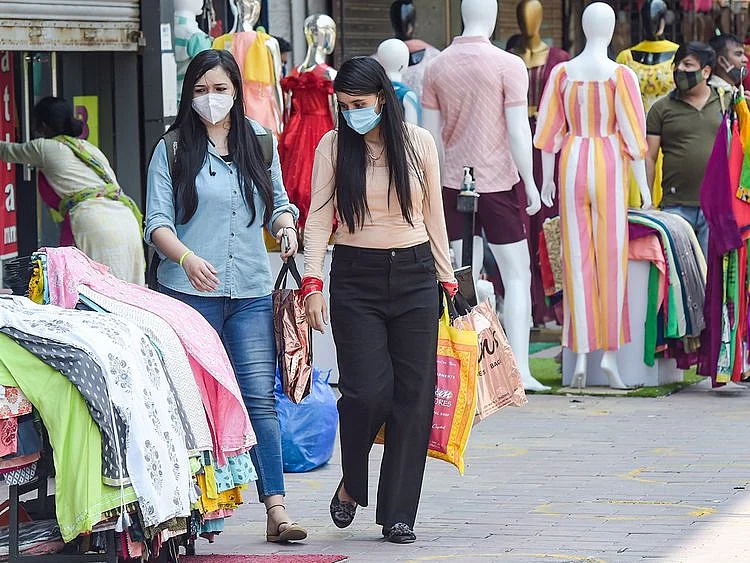 Stock India economy shopping people