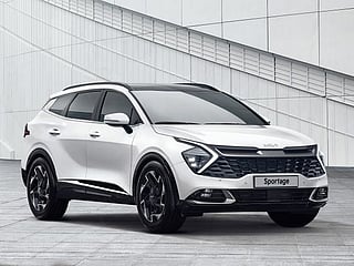 Fifth-generation Kia Sportage breaks cover