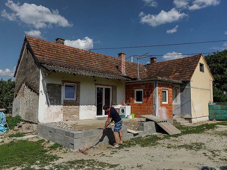 2021-06-11T104921Z_1089676834_RC2PXN9JODLF_RTRMADP_3_CROATIA-LIFE-(Read-Only)