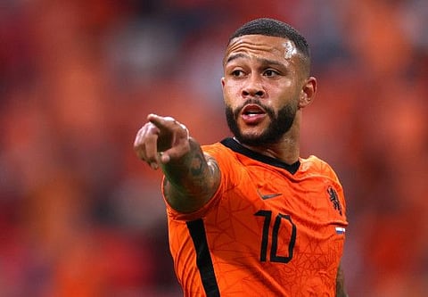 Barcelona have signed Netherlands striker Memphis Depay as a free agent from Lyon.