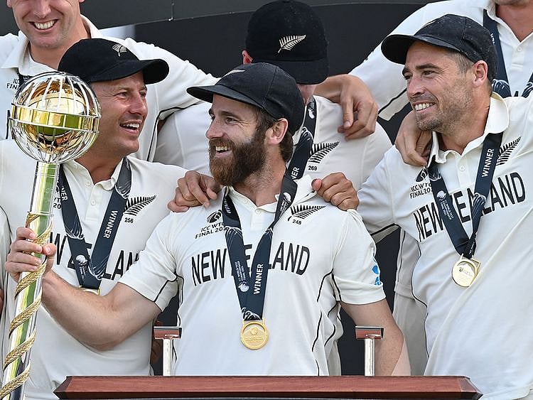 Cricket - NZ with trophy
