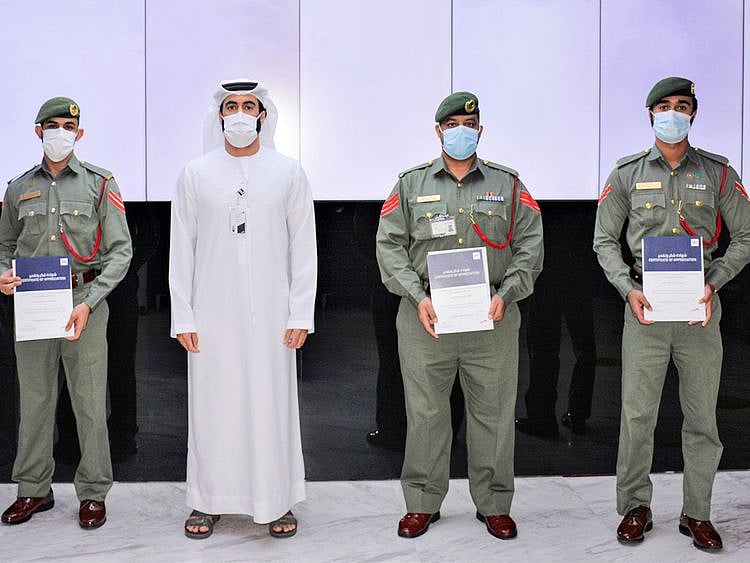 Dubai-Taxi-honours-Dubai-Police-team