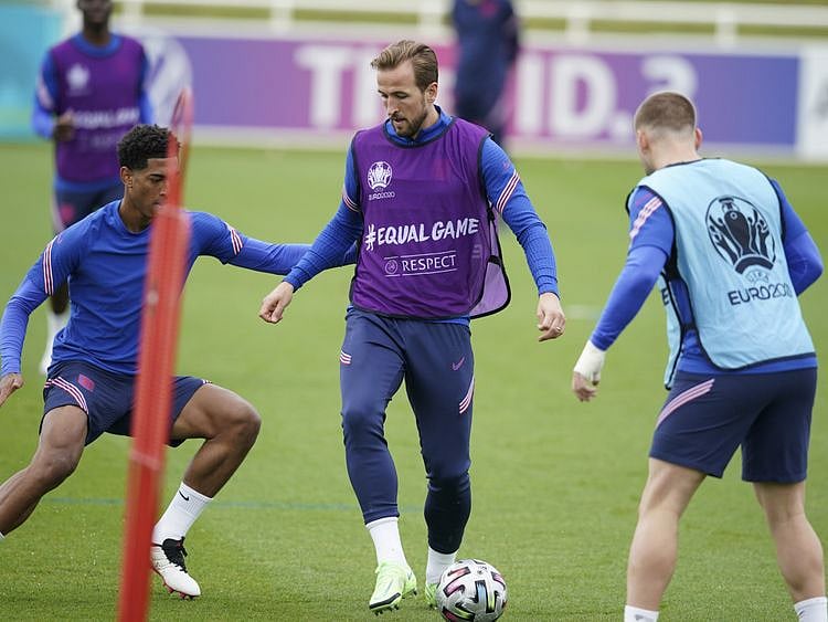 Copy of Britain_England_Euro_2020_Soccer_51699.jpg-1e87f-1625991662616