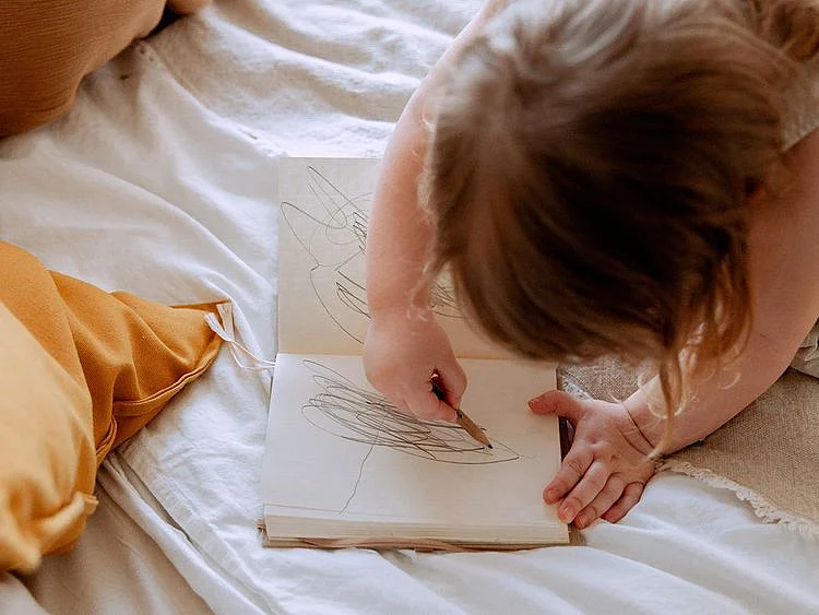 scribbling-child