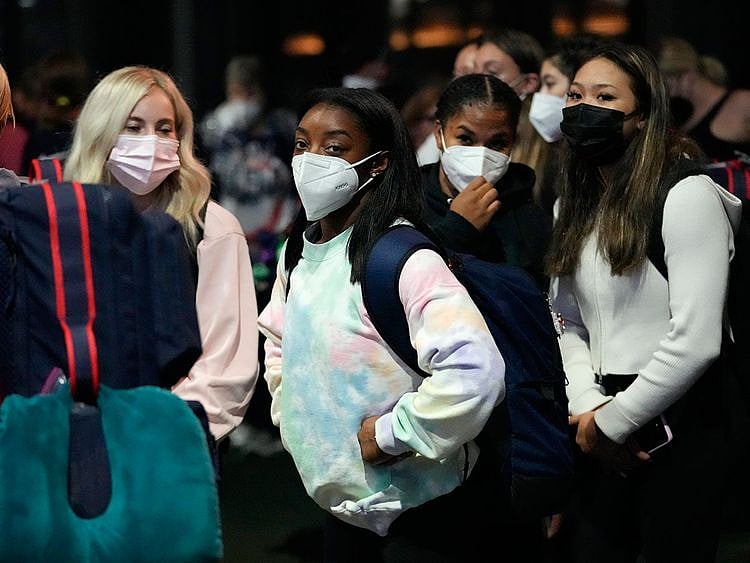 The US gymnastics team arrives in Japan