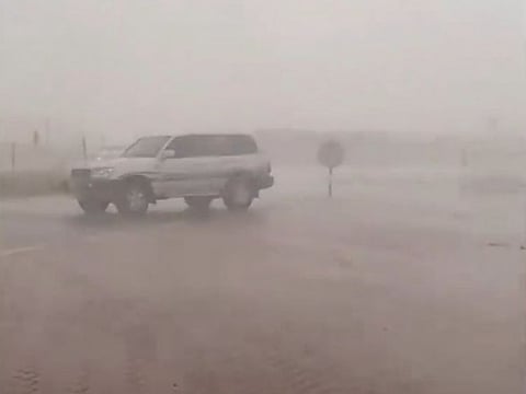 Heavy rain and strong winds in Al Ain