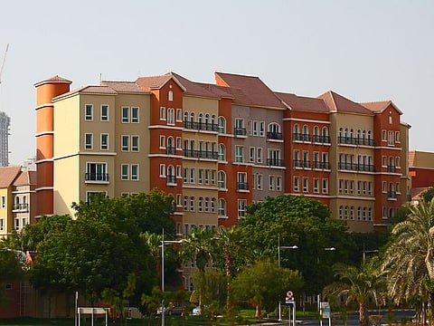 Empower (Emirates Central Cooling Systems Corporation) provides district cooling to the Discovery Gardens area. 