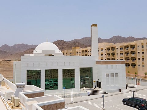 This mosque in Hatta, inaugurated by DEWA, is the first in the world to receive the platinum rating for green buildings by the Leadership for Energy and Environmental Design (LEED v4) from the US Green Buildings Council (USGBC) with 83 points