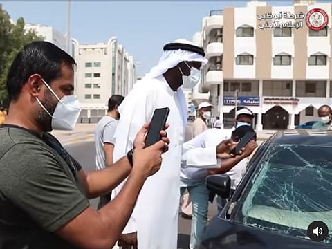 Crowding around accident sites can land you with a fine of Dh1,000.