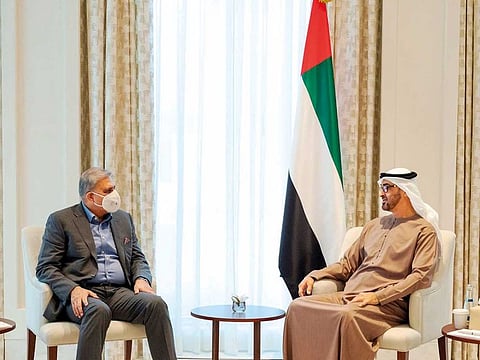 His Highness Sheikh Mohamed Bin Zayed Al Nahyan, Crown Prince of Abu Dhabi and Deputy Supreme Commander of the UAE Armed Forces, during a meeting with Pakistan Army Chief General Qamar Javed Bajwa in Abu Dhabi on Thursday.