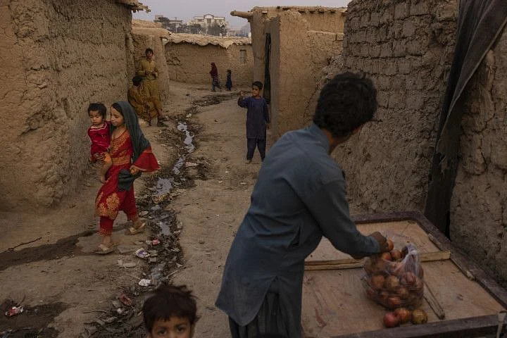 Copy of AFGHAN-CRISIS-9-1633097460646