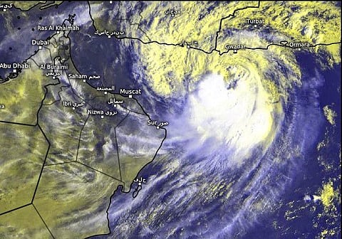 The National Multi-Hazard Early Warning Centre at Oman’s Civil Aviation Authority (CAA) said that the latest satellite images and analysis indicate that Shaheen is currently continues its movement towards the coast of the Sultanate overlooking the Sea of Oman
