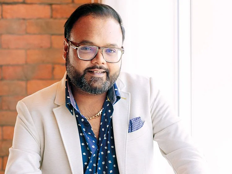 SU_210928_UAEFreeZone-adv-SmartZone-Founder-Varoon-Sinha-advertorial-for-web