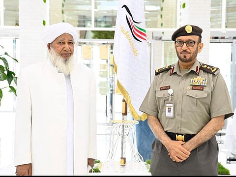 Major General Mohamed Ahmed Al Marri of GDRFA with Sheikh Abubakr Ahmad.