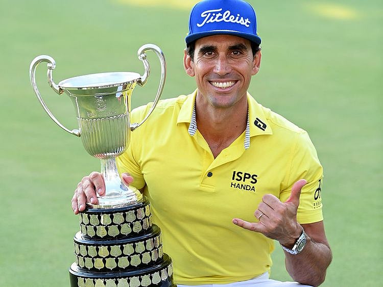 Rafa Cabrera Bello with the Open de Espana trophy