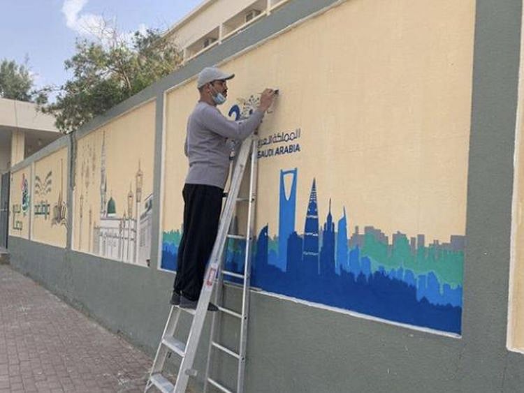  Zeyad Al Zarie, a teacher of art at King Saud Secondary School in Dumat Al Jandal city, at work.