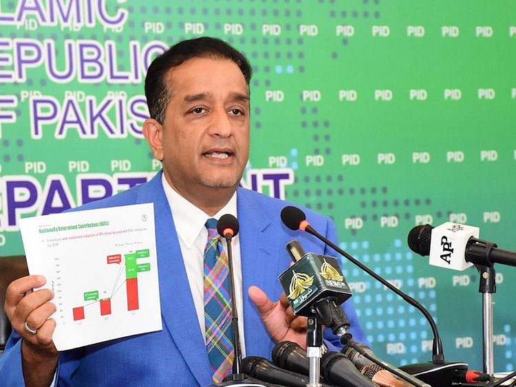 Pakistan’s climate change adviser Malik Amin Aslam announced ambitious new target to cut down country’s carbon emissions by 50 per cent by year 2030. 