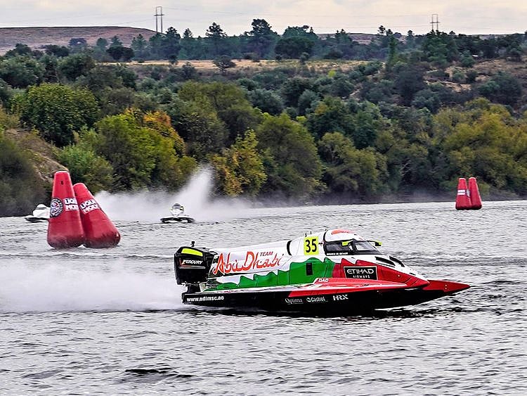 Rashed Al Qemzi wins in Portugal