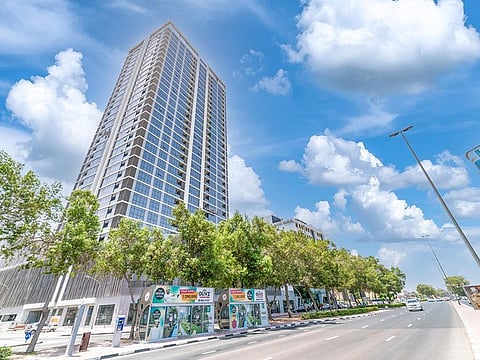 Manazil Al Mankhool 01 offers residents the perfect combination of tranquil comfort and bustling city life