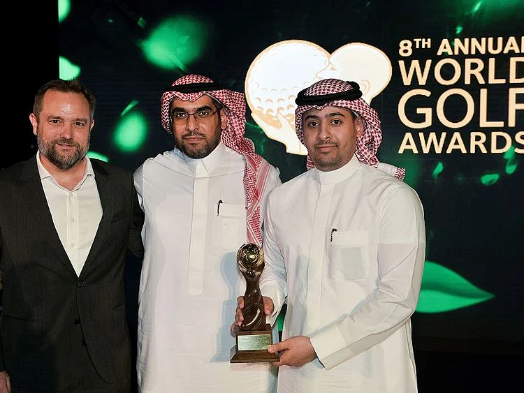 Ed Edwards, Fawaz Al Ayban, Meshari Al Bahli of Golf Saudi collect their World Golf Award