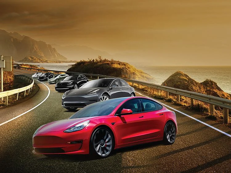  Kunooz Savings Account holders stand a chance to win a Tesla, a grand cash prize of a whopping Dh1 million or Dh50,000 every fortnight