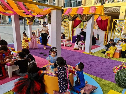 Diwali celebrations start at 4 pm every day with live shows scheduled every half an hour