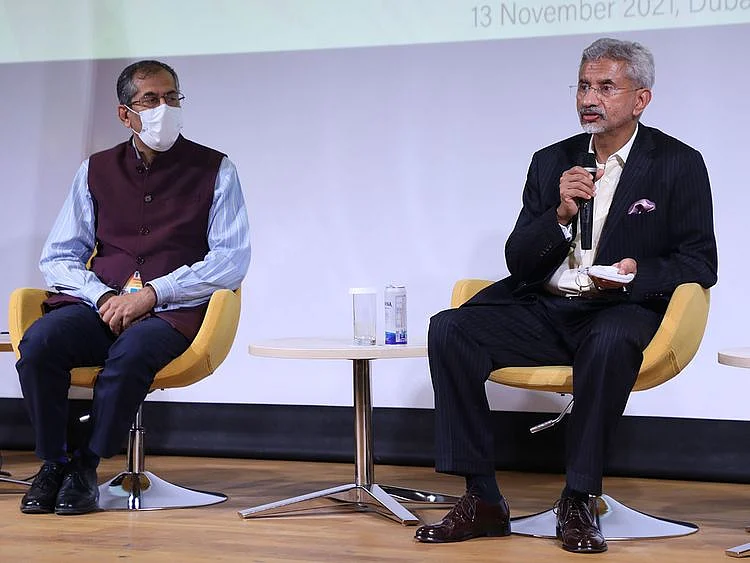 indian-external-affairs-minister-dr-jaishankar-visits-indian-pavilion-at-expo-2020-dubai-on-nov-13-2020-1636798712720