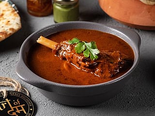 Recipe for Hyderabadi dum handi ka gosht or slow-cooked mutton gravy