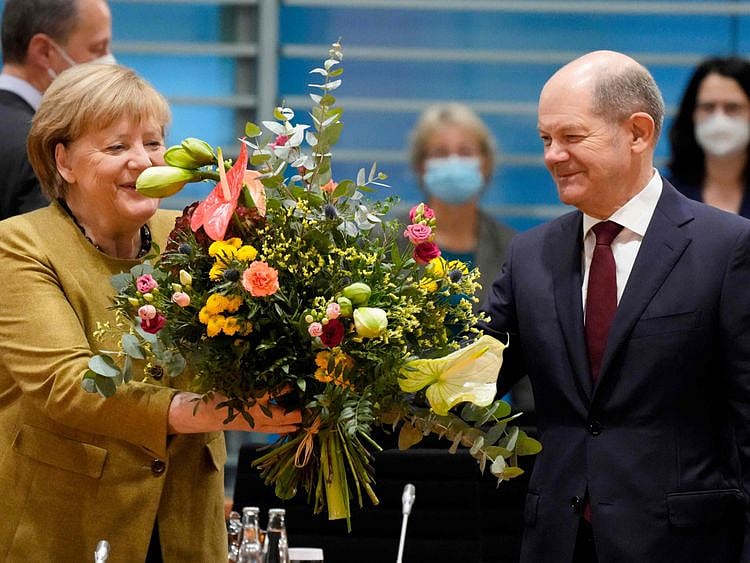 merkel-1637765444733