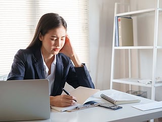 Do you need a sick leave certificate in the UAE?
