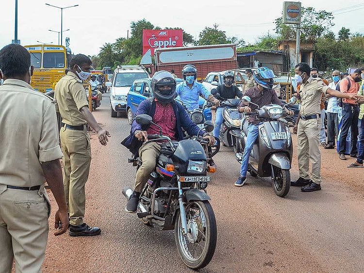 Kerala Karnataka border covid PCR check