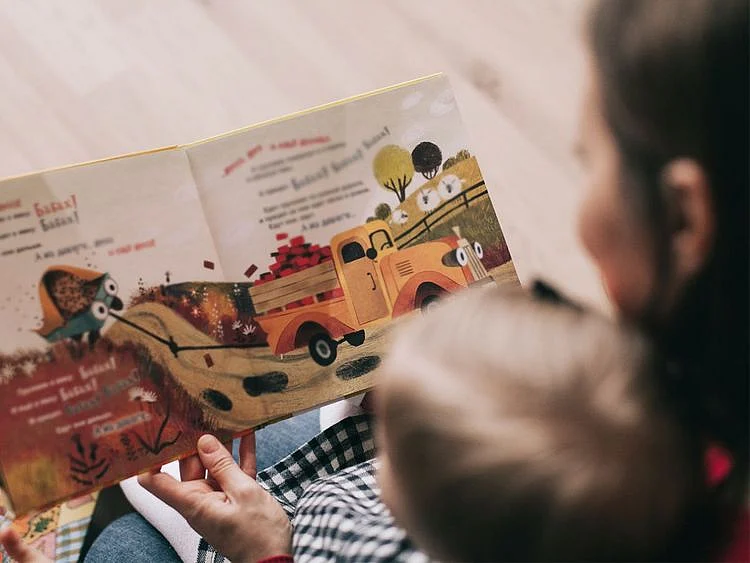 child reading 