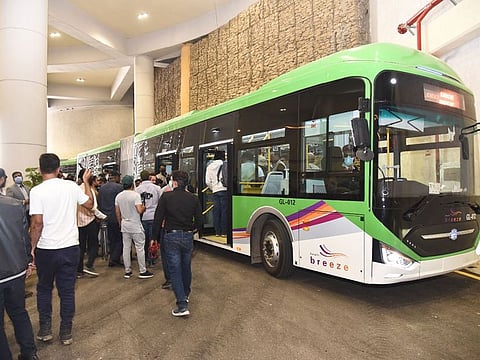 Karachi's Green Line buses. Speaking on the occasion, the PM lamented that Karachi so far had lacked a modern public transport system, which was otherwise one of the basic features of a modern city.