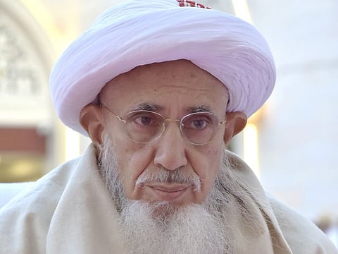  Sultan Al-Bohra, the 53rd Al-Dai Al-Mutlaq Mufaddal Saifuddin, delivered a sermon at the Masjid al-Fatimeen al-Bohra in Sharjah last Tuesday.