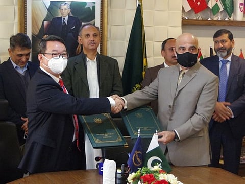 Pakistan and ADB signed financing agreements amounting to $1.54 billion for energy and urban sector reforms and social protection programmes.
