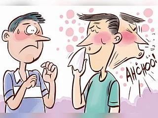 Sharjah Police: Fraudsters may sneeze on you to pick your pocket