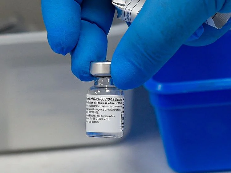Stock Dubai vaccine