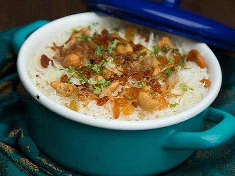 Tahta Dajaj or chicken with saffron rice