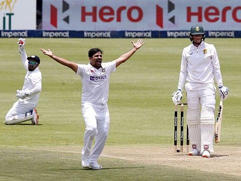 India's Shardul Thakur and Rishabh Pant appeal successfully to dismiss South Africa's Rassie van der Dussen during the second day of the second Test at Wanderers in Johannesburg.