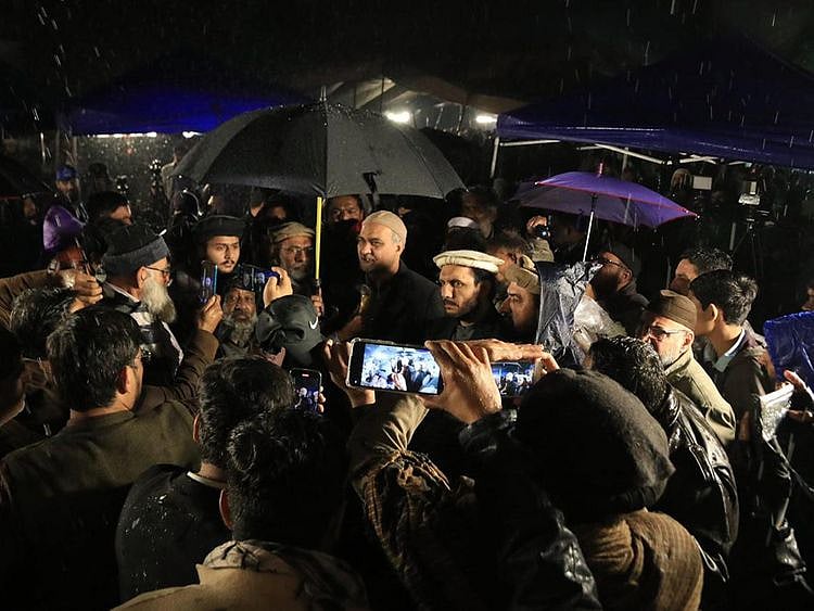 Protest sit-in of Jamaat-e-Islami continues outside Sindh Assembly building in Karachi despite rain. 