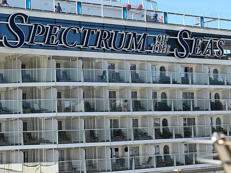 Hong kong cruise ship