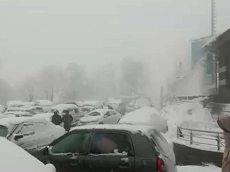 Murree snow