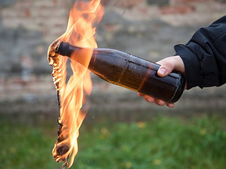 molotov cocktail 