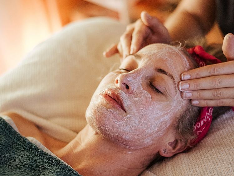 facial massage stock