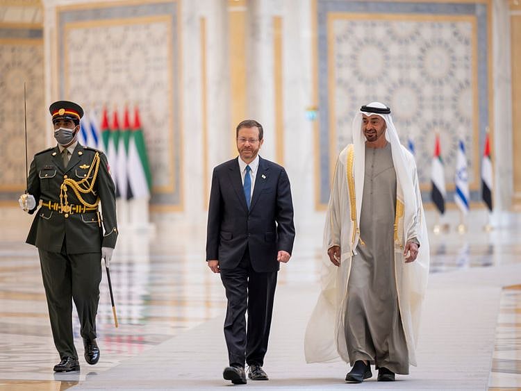 His Highness Sheikh Mohamed bin Zayed Al Nahyan (R) and President of Israel Isaac Herzog (L)