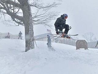 Photos: Snow 'bomb' unleashes blizzard on eastern US