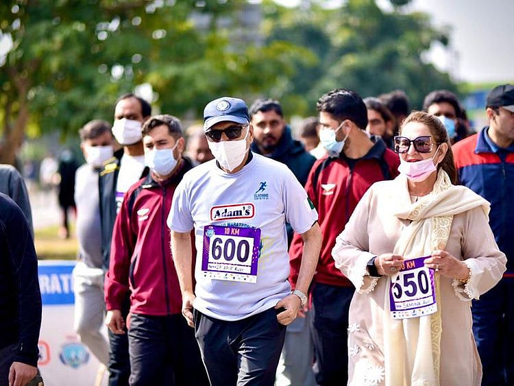 President Dr Arif Alvi and First Lady Samina Alvi participated in Islamabad Marathon to raise awareness on health on January 30, 2022.