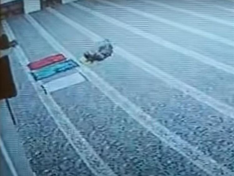 JORDAN MOSQUE PRAYER