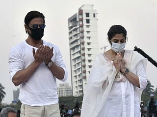 Shah Rukh Khan’s final farewell to Lata Mangeshkar polarises Indians